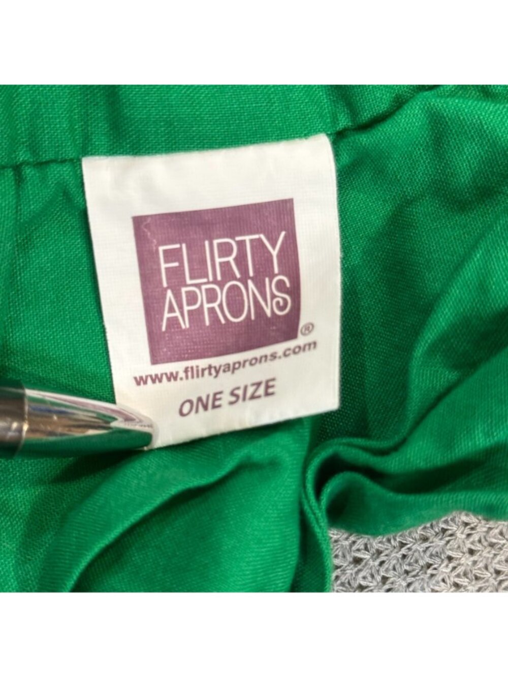 Flirty Aprons Ruffled Kitchen Apron Green White Filigree Floral Pocket One Size - Picture 6 of 13